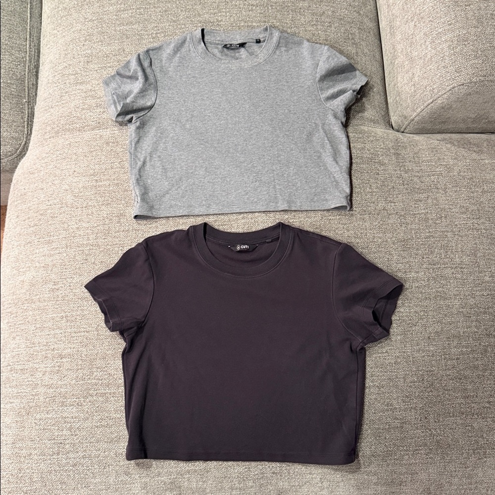 [Set of Two] Cuts Tomboy Cropped Tee in Large